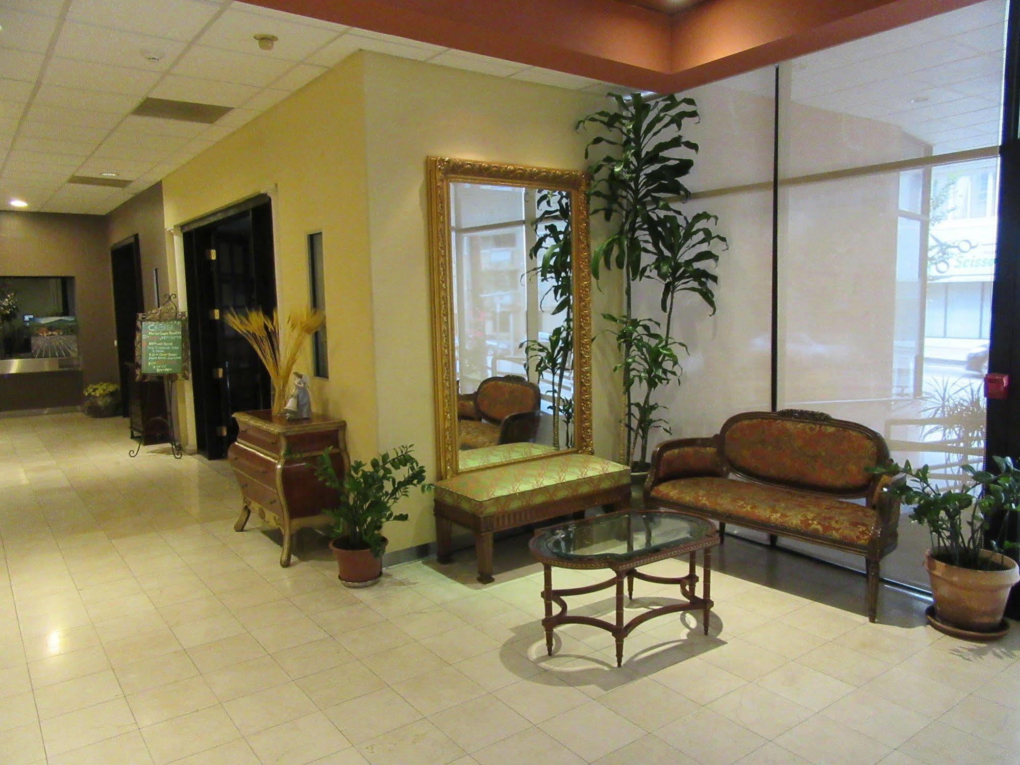 Ramada By Wyndham Angeles/wilshire Center 3*