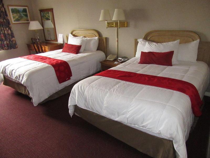 Ramada By Wyndham Angeles/wilshire Center Hotel